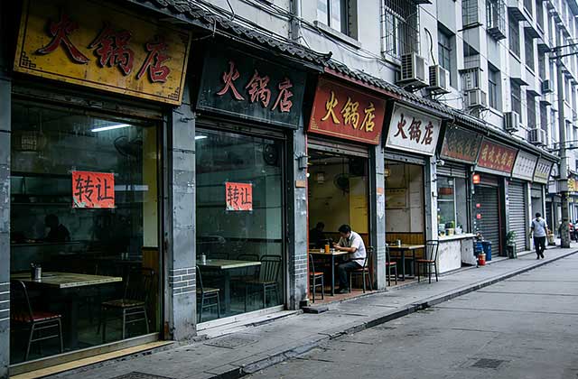 为什么又是火锅!2025一年倒闭19万家火锅店!