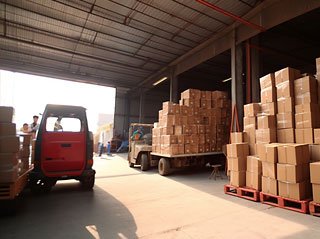 重庆火锅底料工厂打包出厂